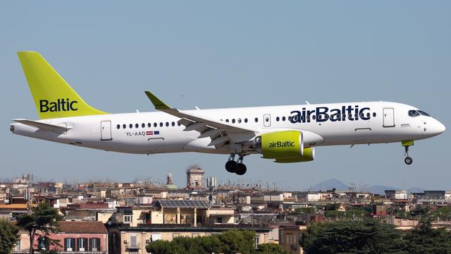 YL-AAQ::airBaltic